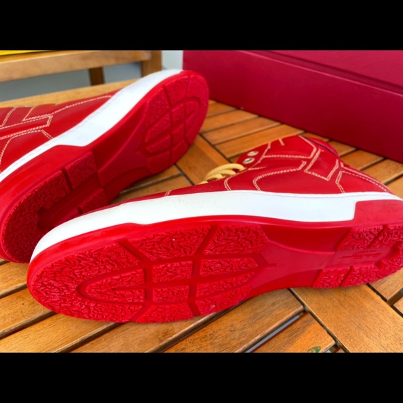 Salvatore Ferragamo - Picture 3 of 3